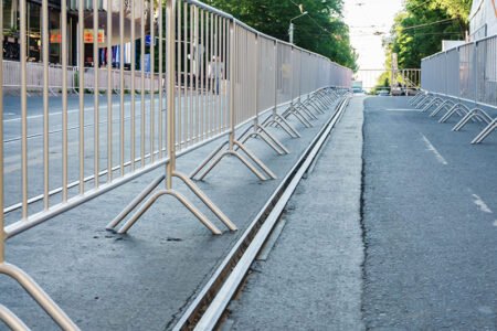 Why Crowd Control Barriers Rental Is Critical for Safe, Organized Events